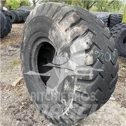 BKT 14.00X24 Riepas, riteņi un diski