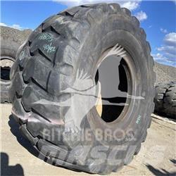 BKT 35/65R33 Riepas, riteņi un diski