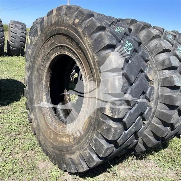 Maxim 20.5X25 Riepas, riteņi un diski