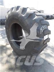 Titan 20.5x25 Riepas, riteņi un diski