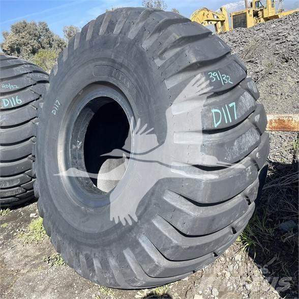 Titan 29.5x25 Riepas, riteņi un diski