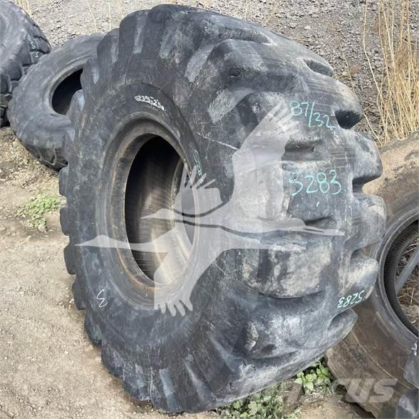 Toyo 23.5x25 Riepas, riteņi un diski
