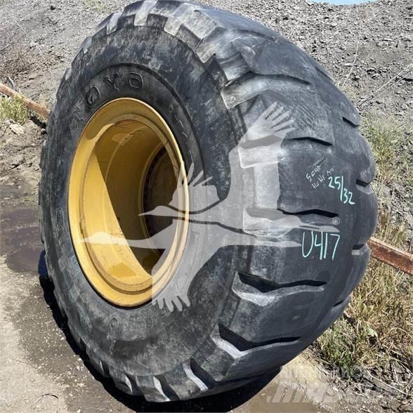 Toyo 35/65x33 Riepas, riteņi un diski