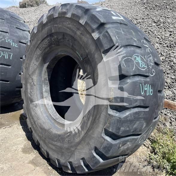 Toyo 35/65x33 Riepas, riteņi un diski