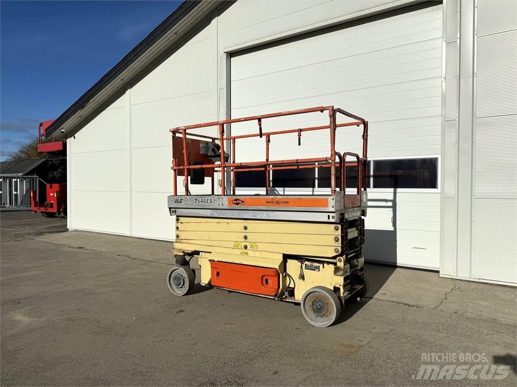 JLG 2646es Citi pacēlāji un platformas