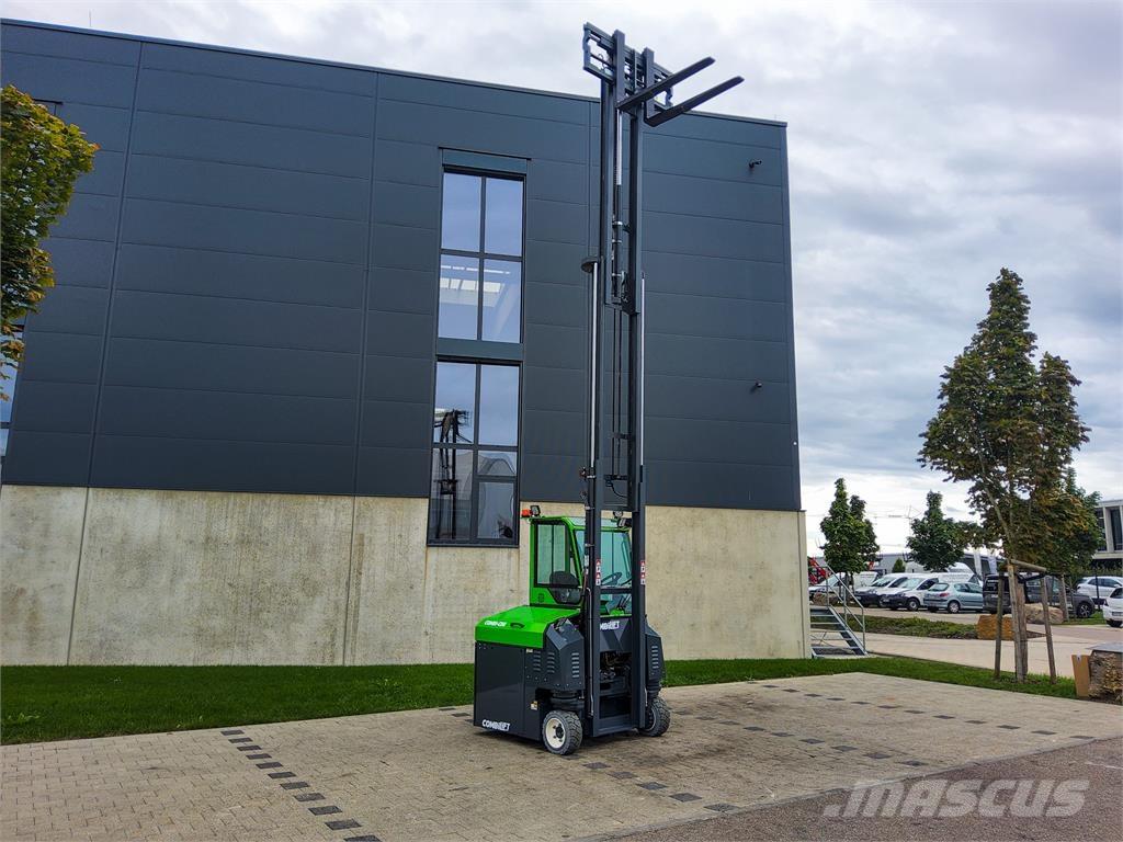 Combilift CBE 3000 Četru virzienu krāvēji
