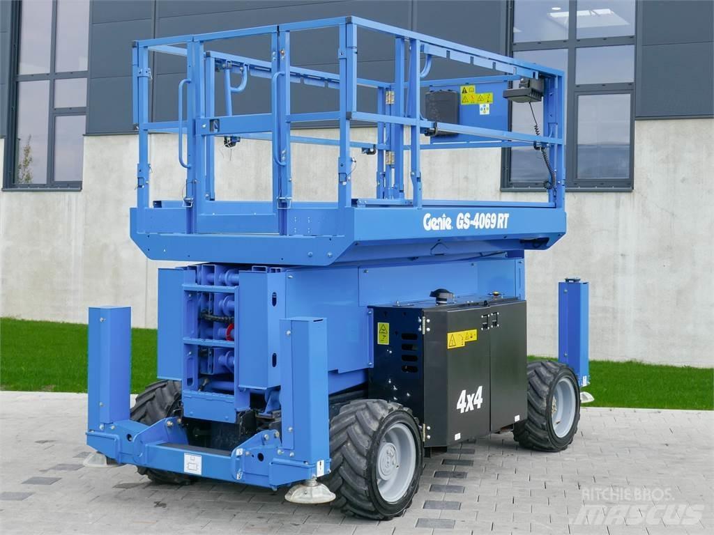 Genie GS 4069RT Šķerveida pacēlāji