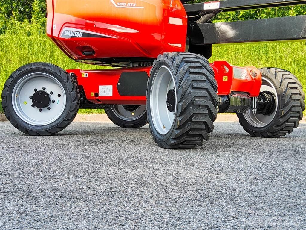 Manitou 180 ATJ Strēles pacēlāji
