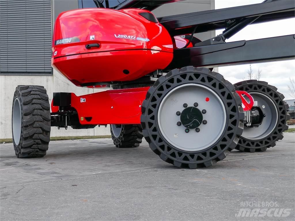 Manitou 200 ATJ Strēles pacēlāji