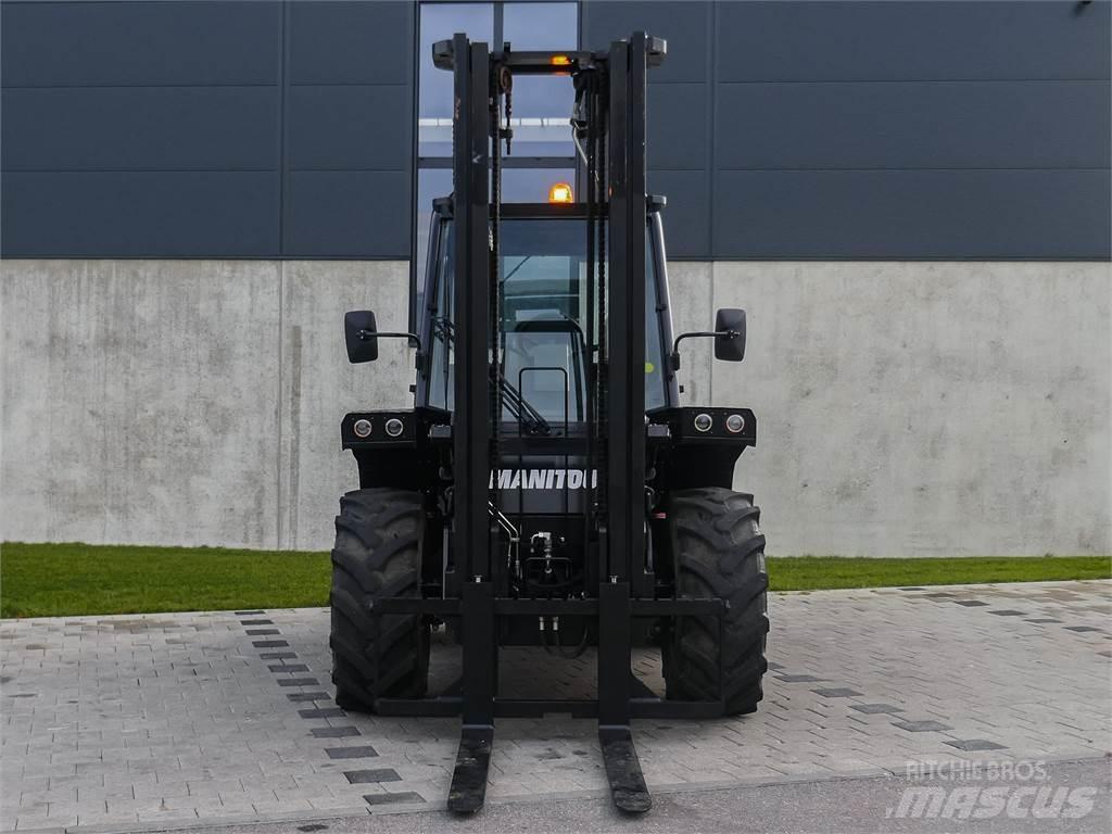 Manitou M 30-4 Apvidus autokrāvējs