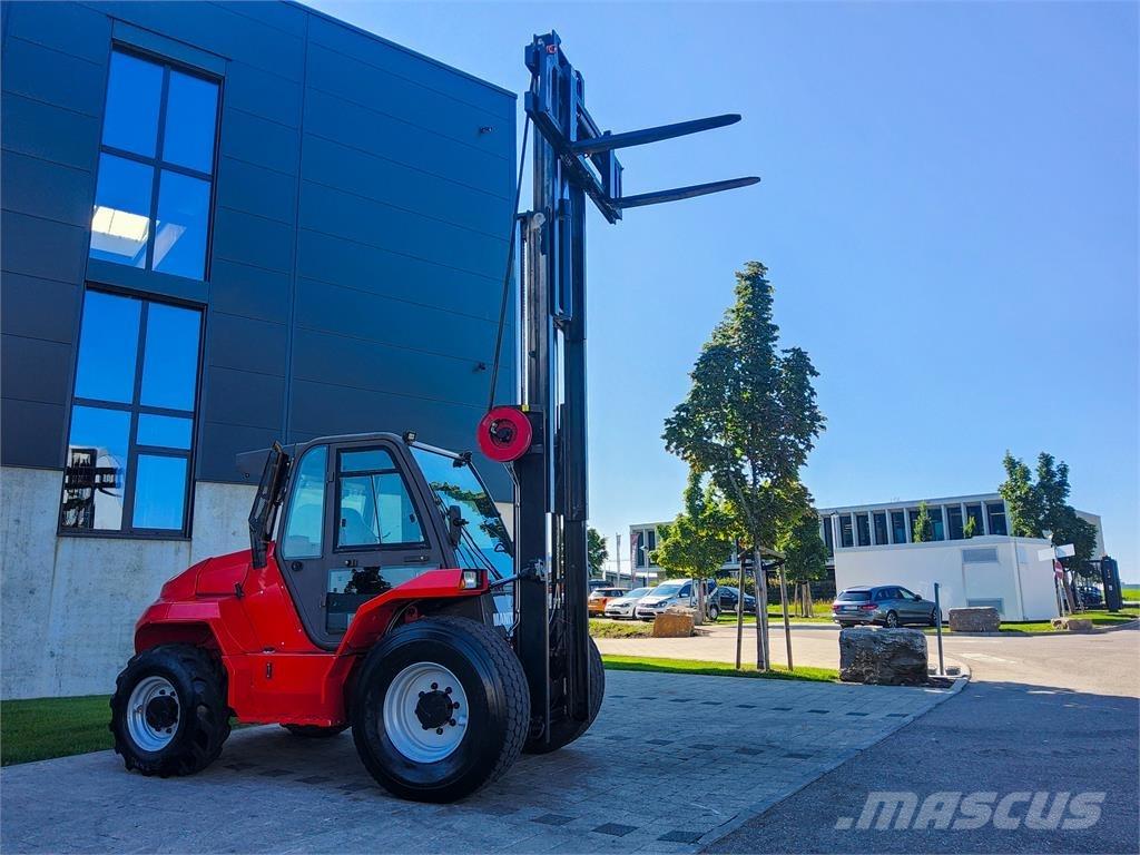 Manitou M 40-4 Apvidus autokrāvējs