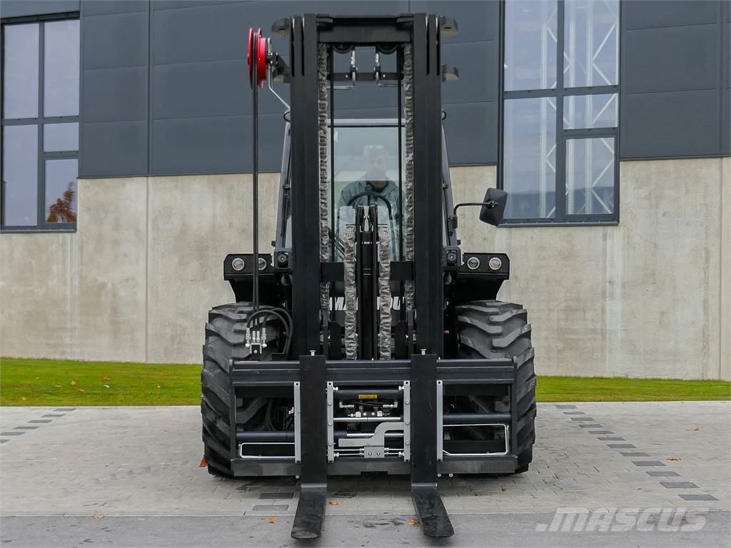 Manitou M 50-4 Apvidus autokrāvējs