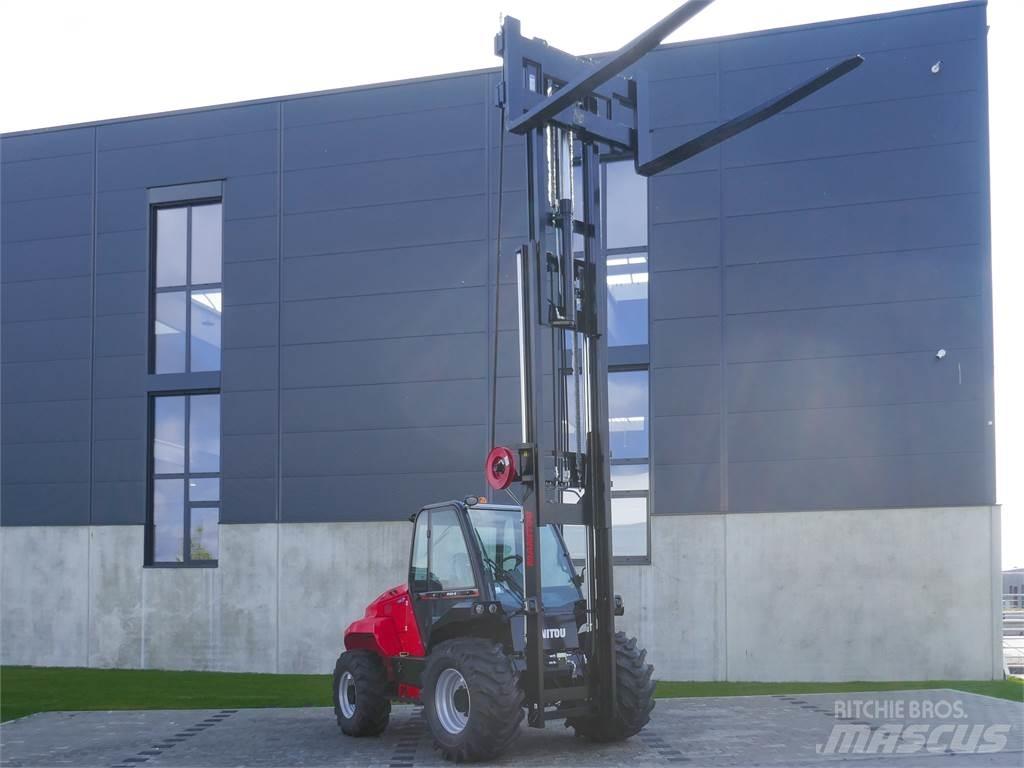 Manitou M 50-4 Apvidus autokrāvējs