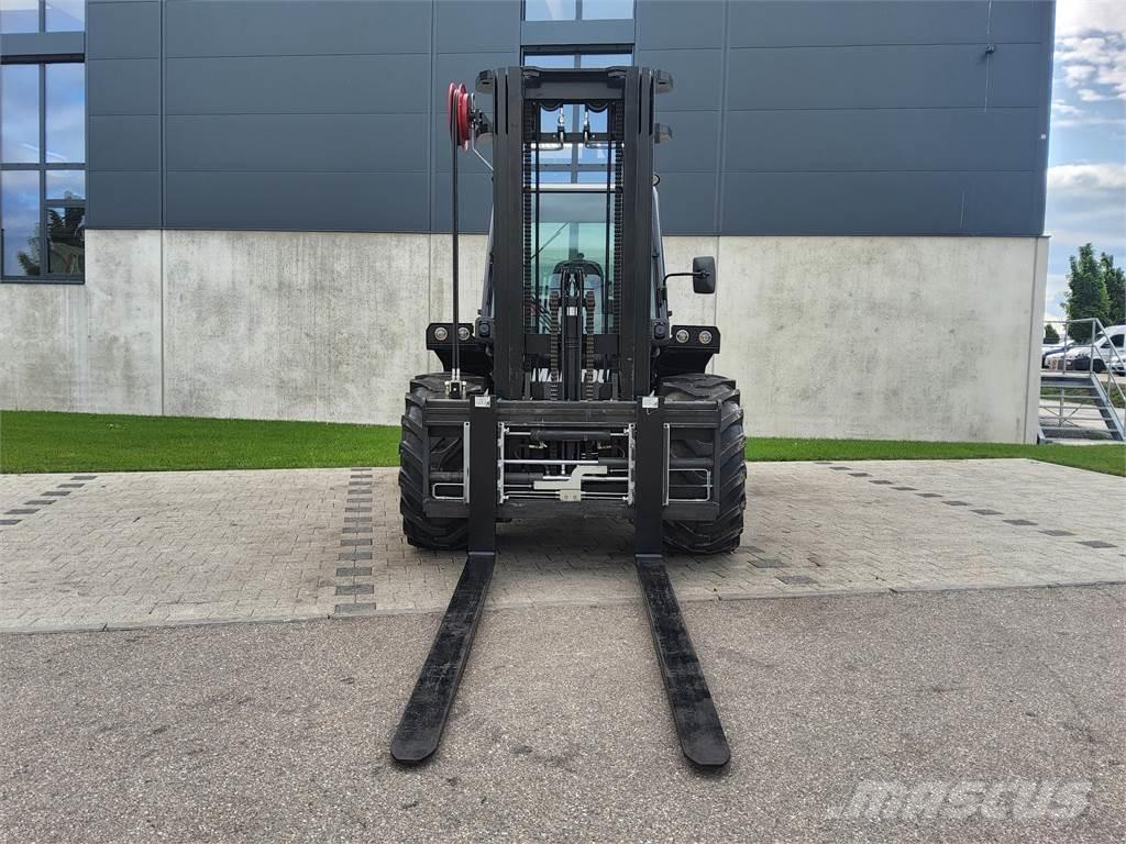 Manitou M 50-4 Apvidus autokrāvējs