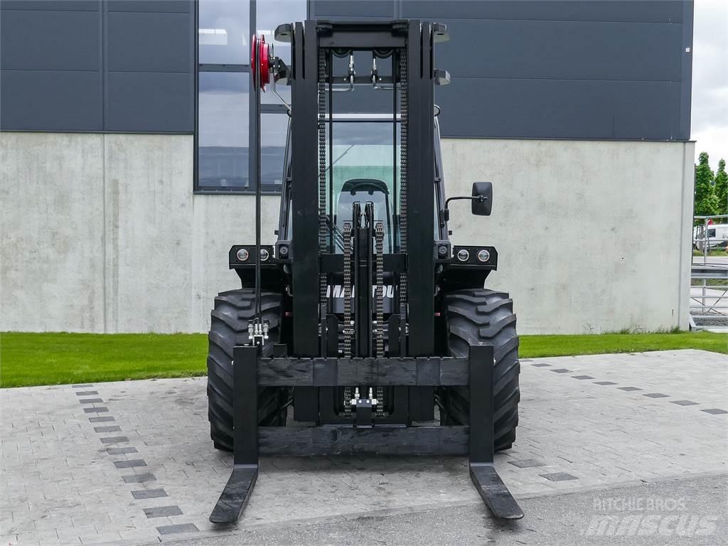 Manitou M 50-4 Apvidus autokrāvējs