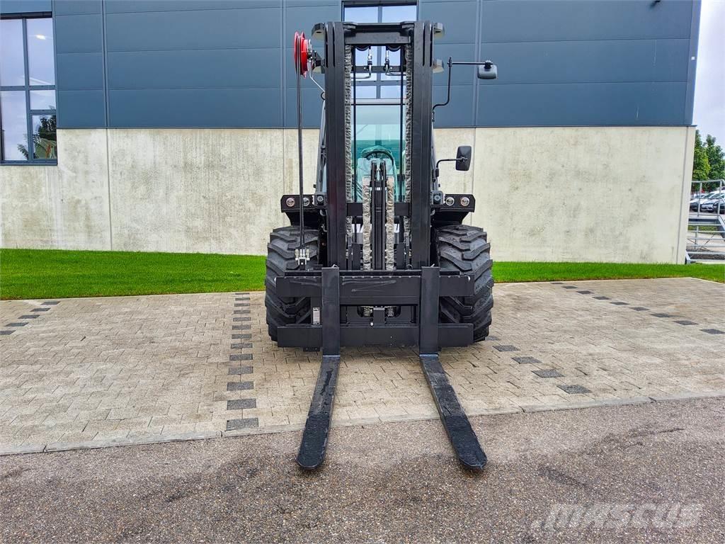 Manitou M 50-4 Apvidus autokrāvējs