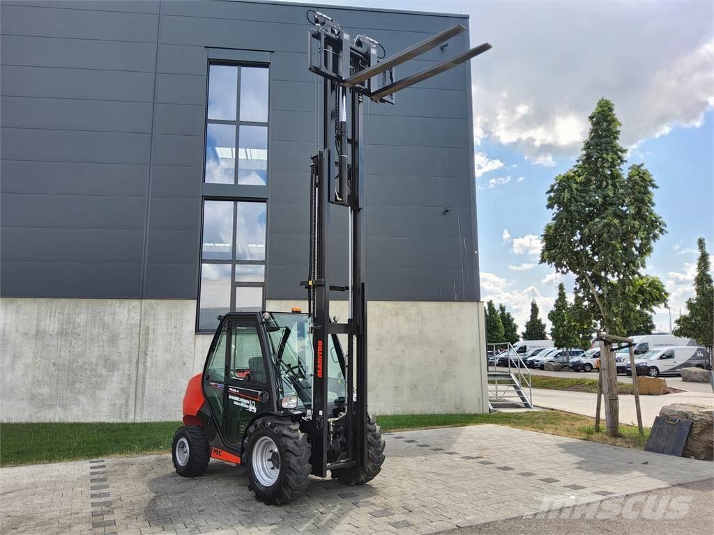 Manitou MC 30-4 Apvidus autokrāvējs