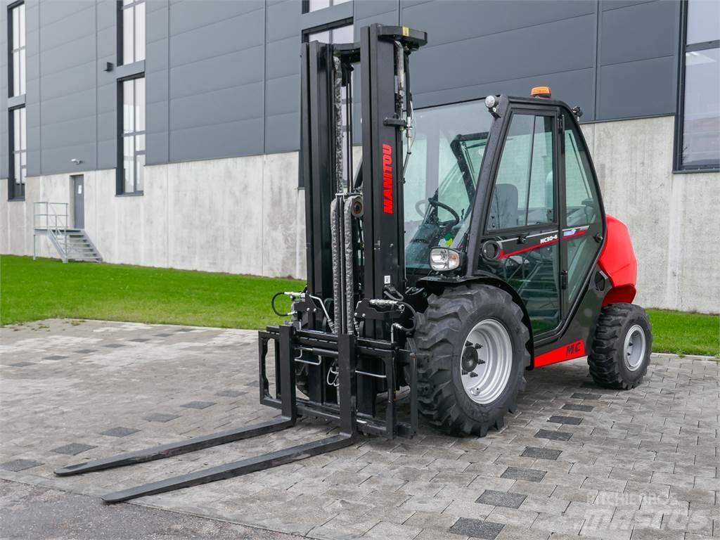 Manitou MC 30-4 Apvidus autokrāvējs