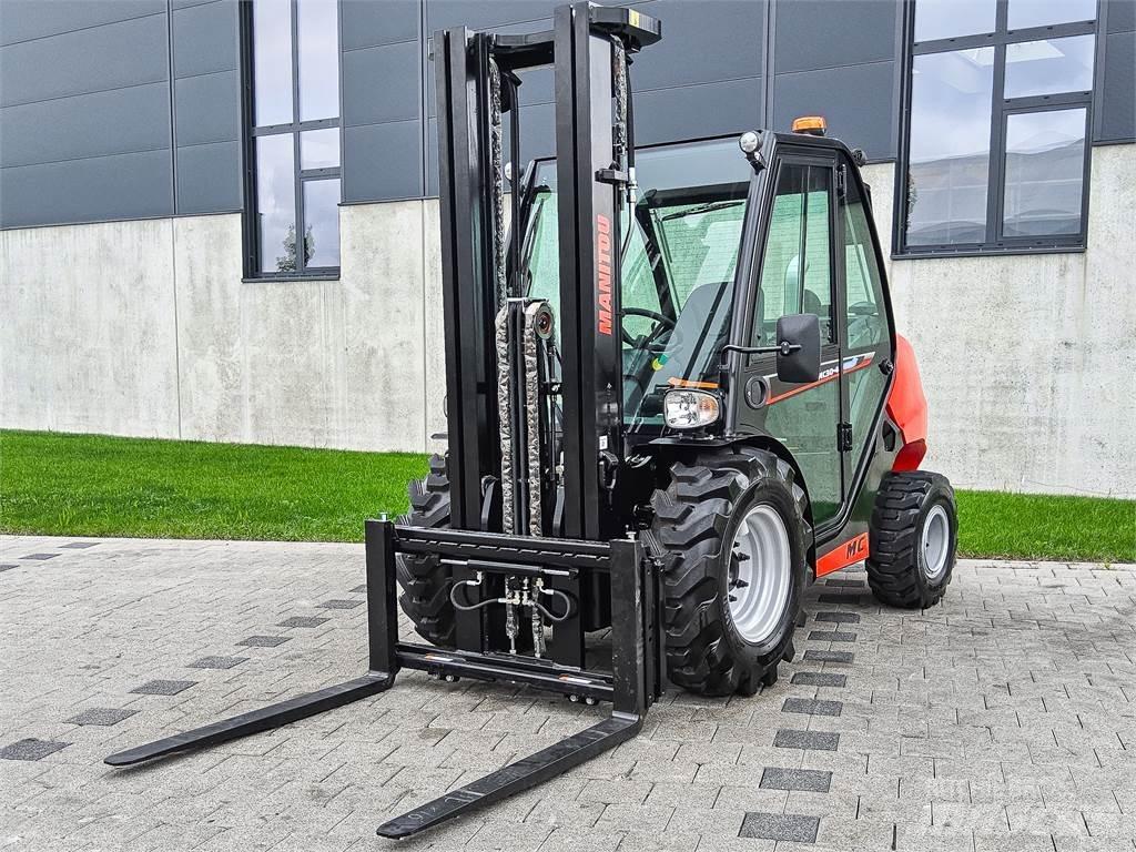 Manitou MC 30-4 Apvidus autokrāvējs