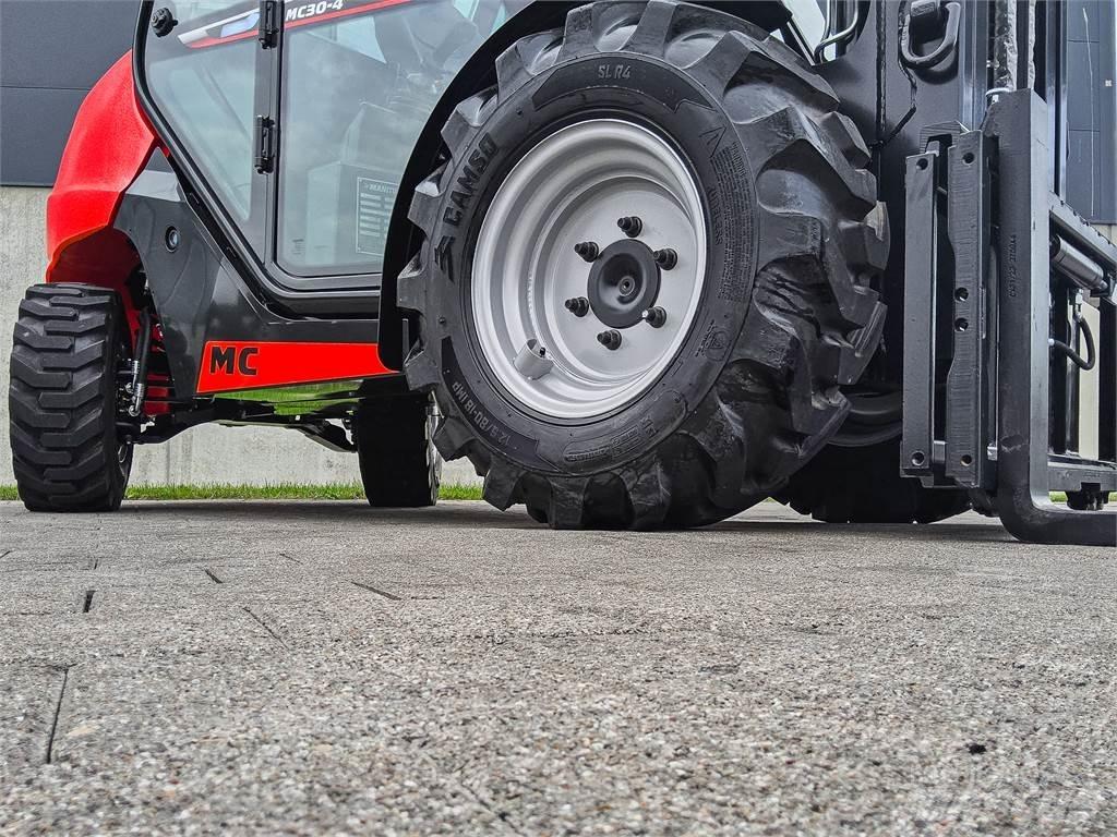 Manitou MC 30-4 Apvidus autokrāvējs