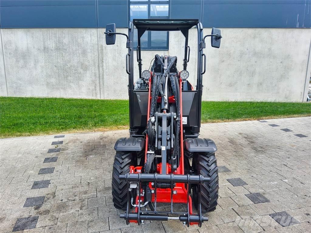 Manitou MLA 2-25H Mini ekskavatori < 7 t