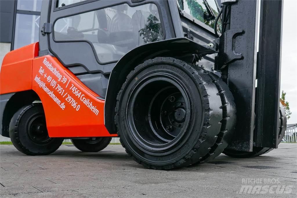 Toyota 52-8FDJF35 Tehnika ar dīzeļa dzinēju