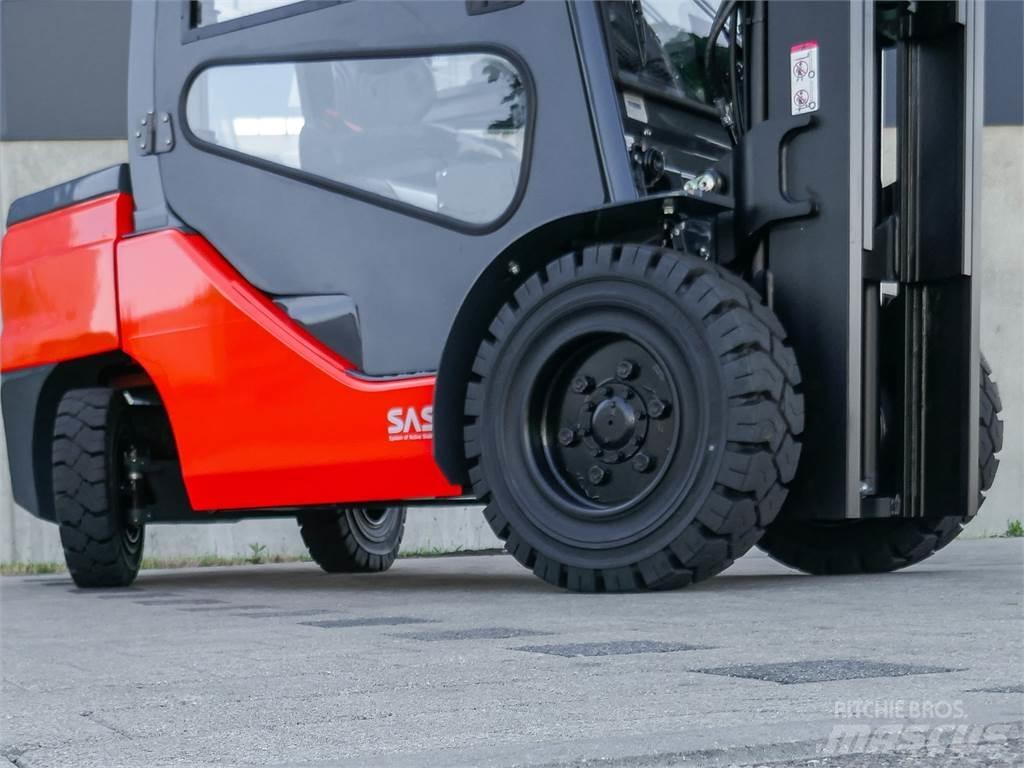 Toyota 52-8FDJF35 Tehnika ar dīzeļa dzinēju