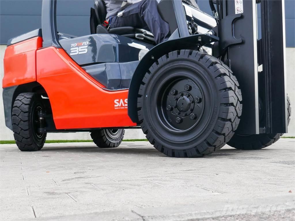 Toyota 52-8FDJF35 Tehnika ar dīzeļa dzinēju