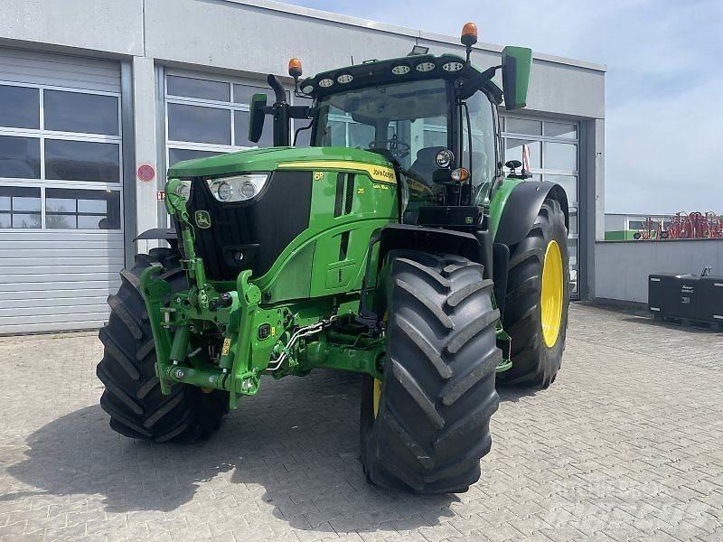 John Deere 6R 215 Traktori