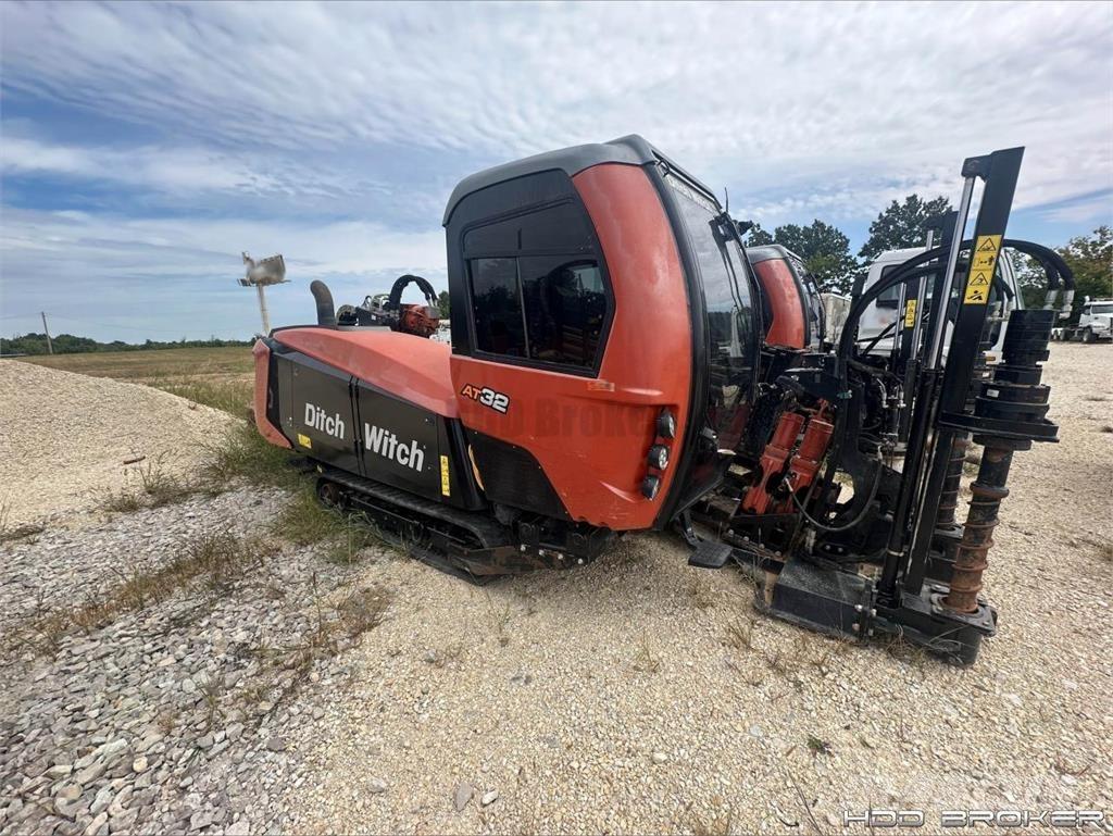 Ditch Witch AT32 Horizontālā virziena urbšanas iekārtas