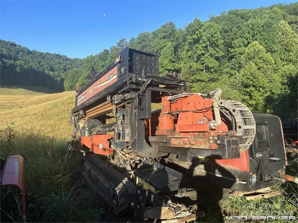 Ditch Witch JT3020 Mach 1 Horizontālā virziena urbšanas iekārtas