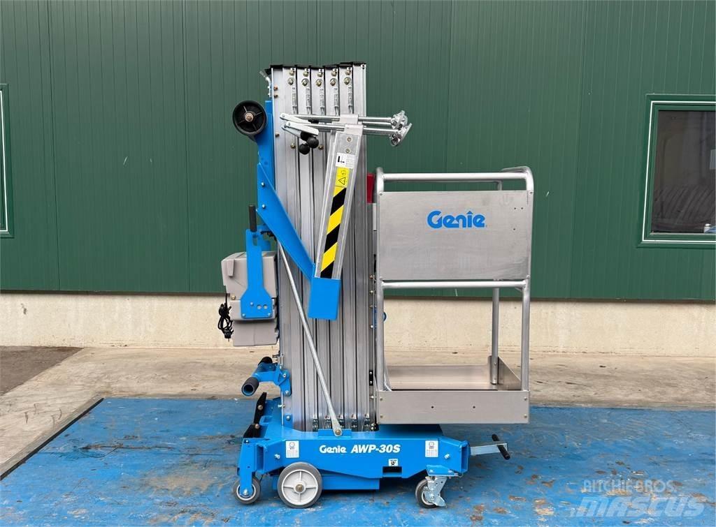Genie AWP-30S AC Citi pacēlāji un platformas