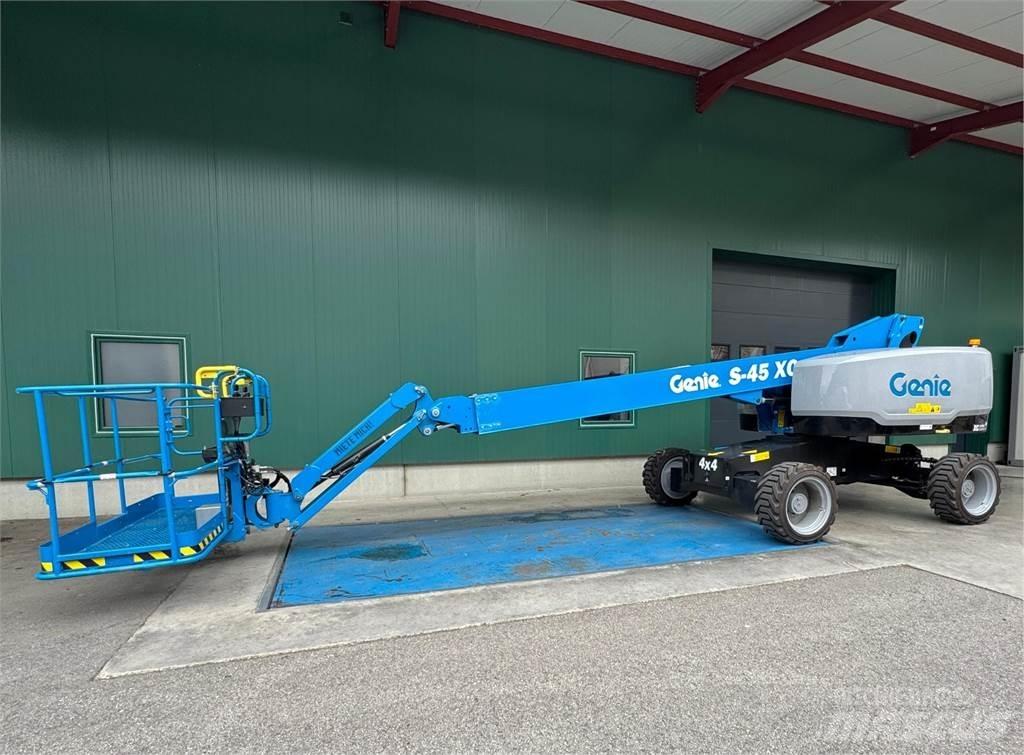 Genie S-45 XC Strēles pacēlāji