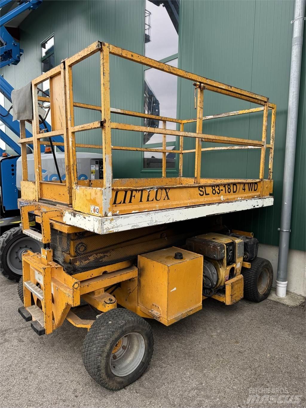 Liftlux SL83-18D/4WD Šķerveida pacēlāji