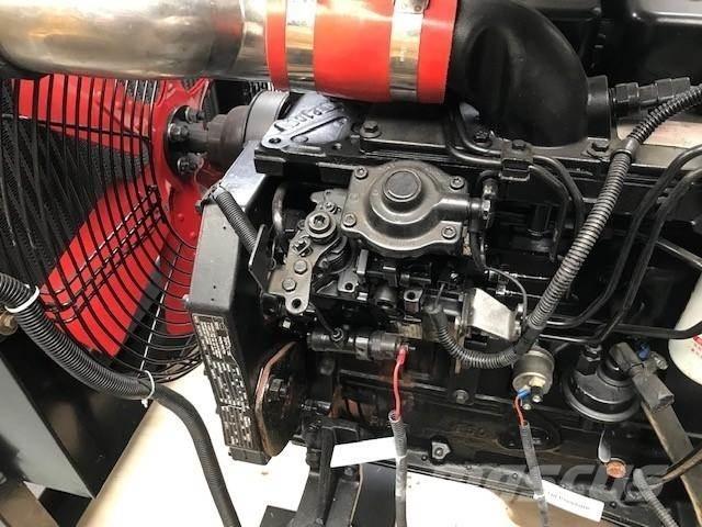 Cummins 4BT3.9 Dzinēji