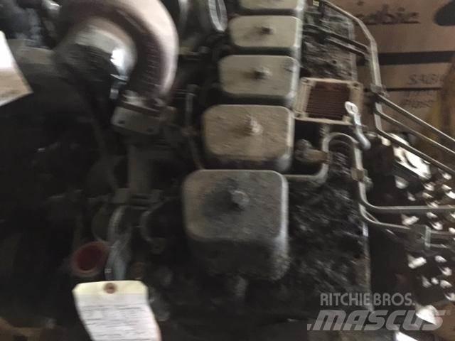 Komatsu SA6D102-1 Dzinēji