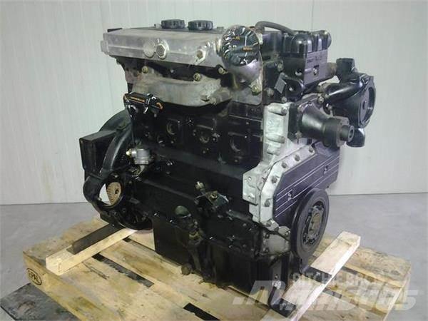 Perkins 1004.4 Dzinēji