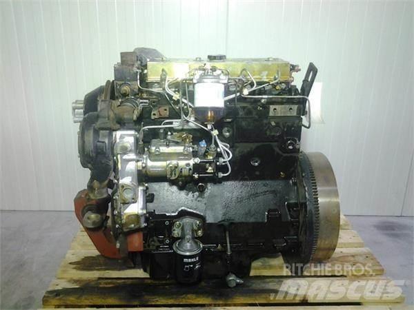 Perkins 704.3 Dzinēji
