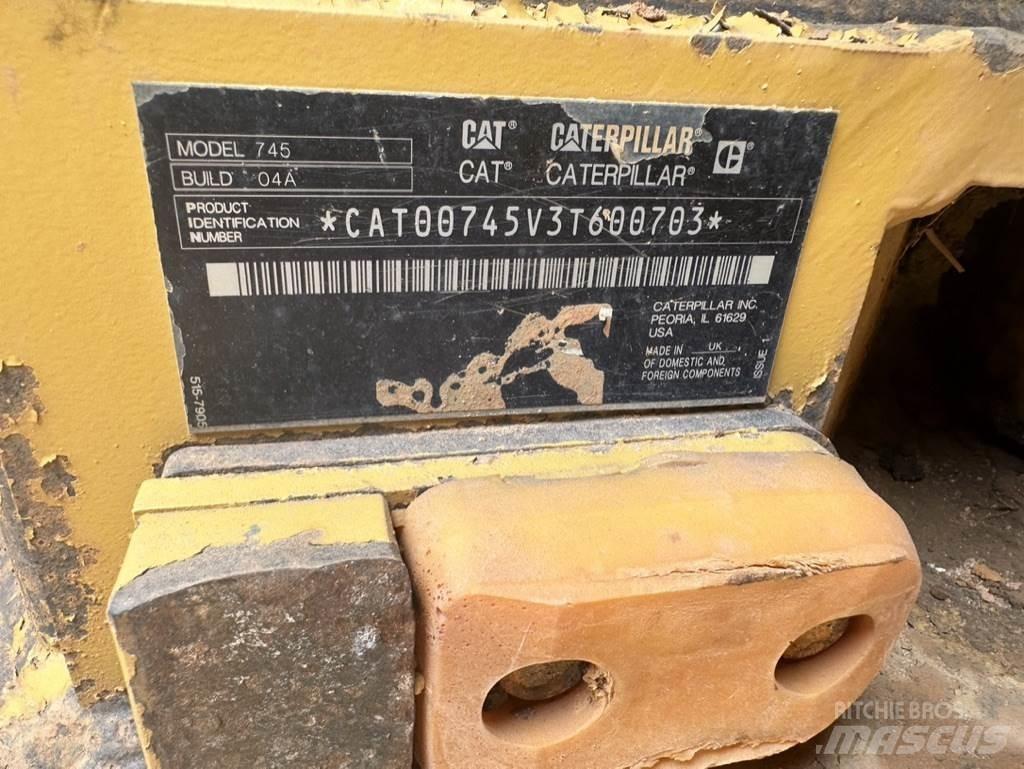 CAT 745 Artikulētie pašizgāzēji