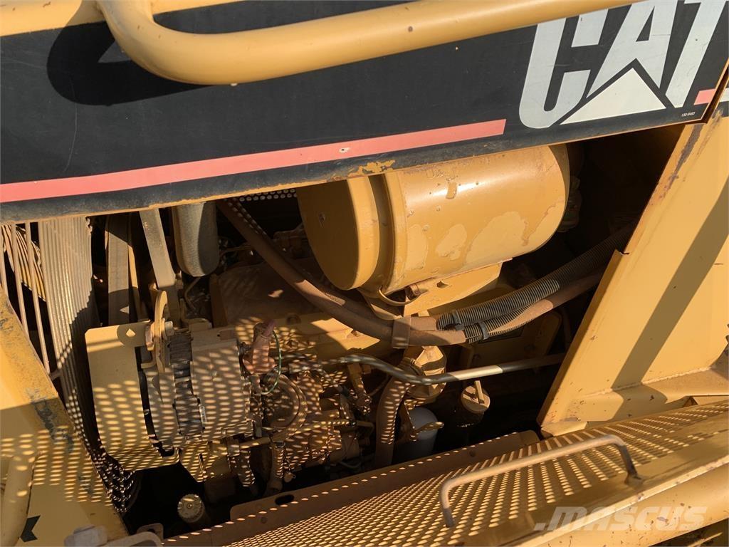 CAT D5M Būvniecība- Citi