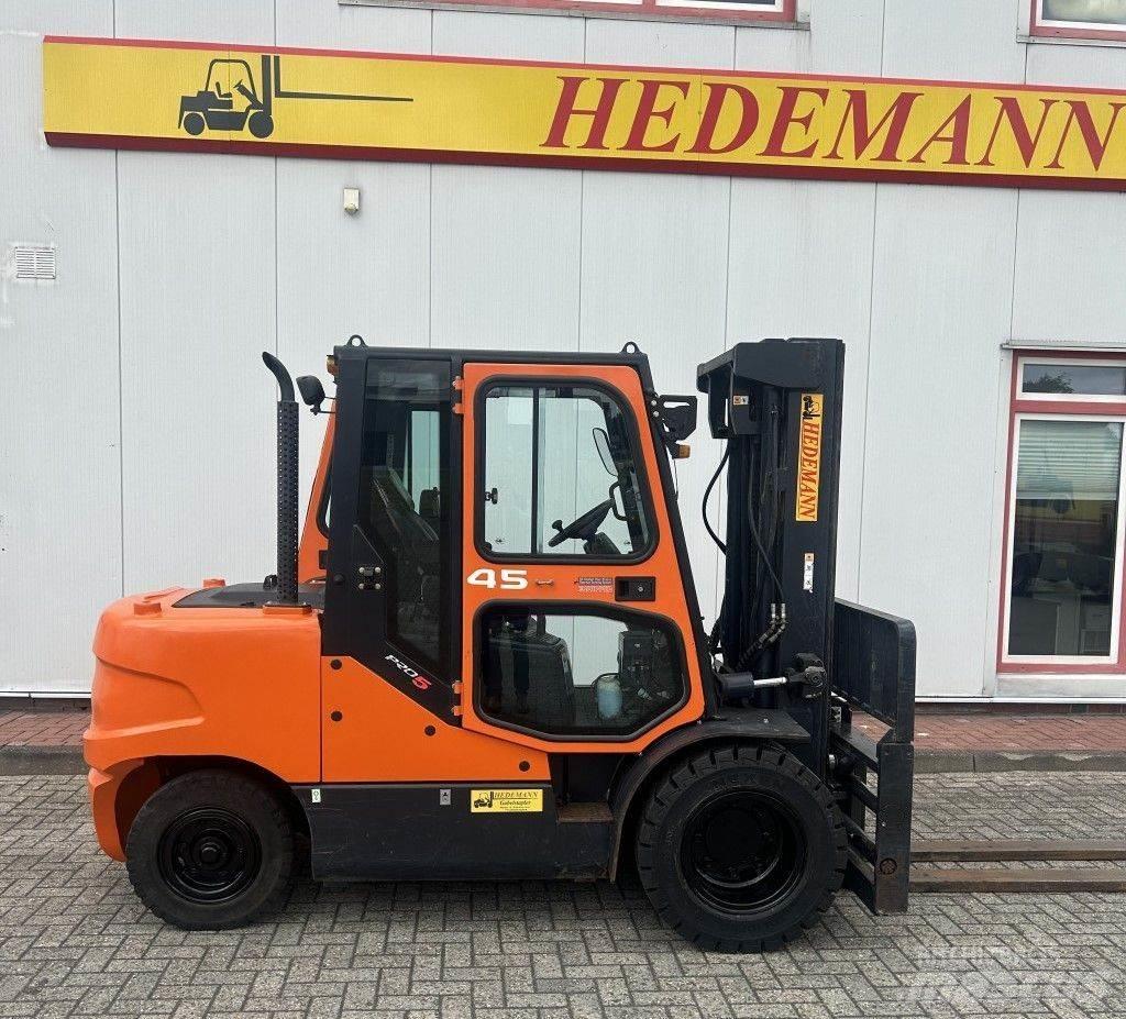 Doosan D45SC-5 Tehnika ar dīzeļa dzinēju