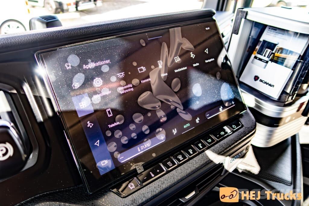 Scania R530 A6x2NB Vilcēji