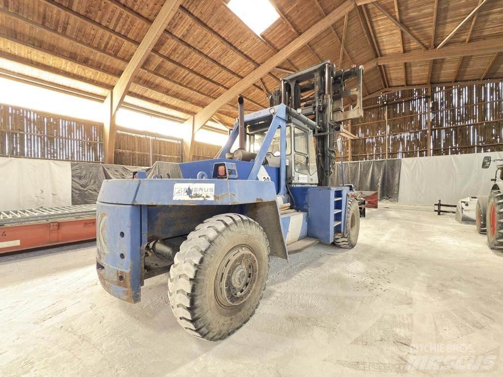 Kalmar DCD28-1200LB Tehnika ar dīzeļa dzinēju