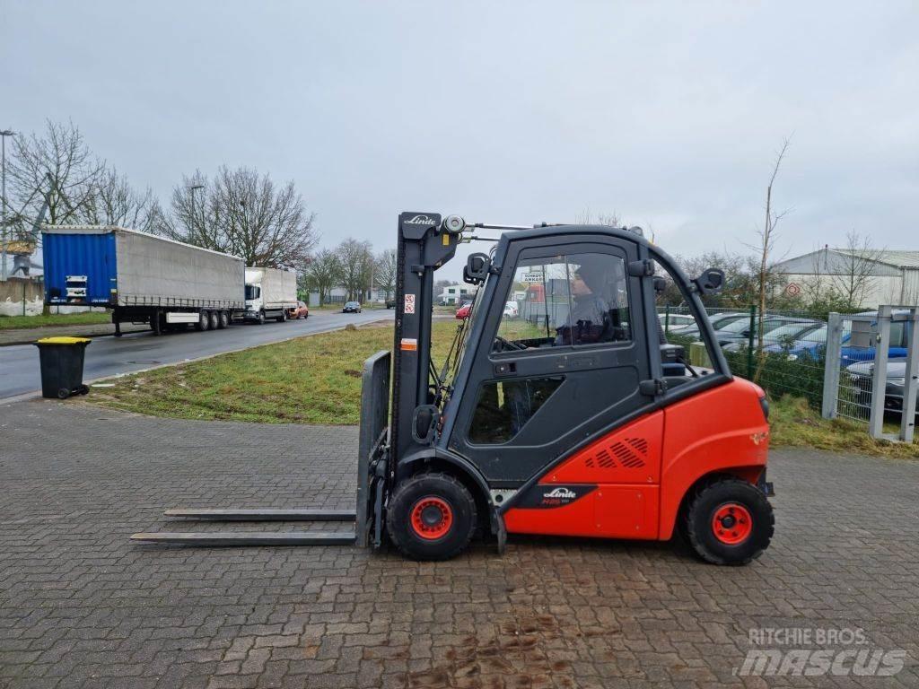 Linde H25D-02 Tehnika ar dīzeļa dzinēju