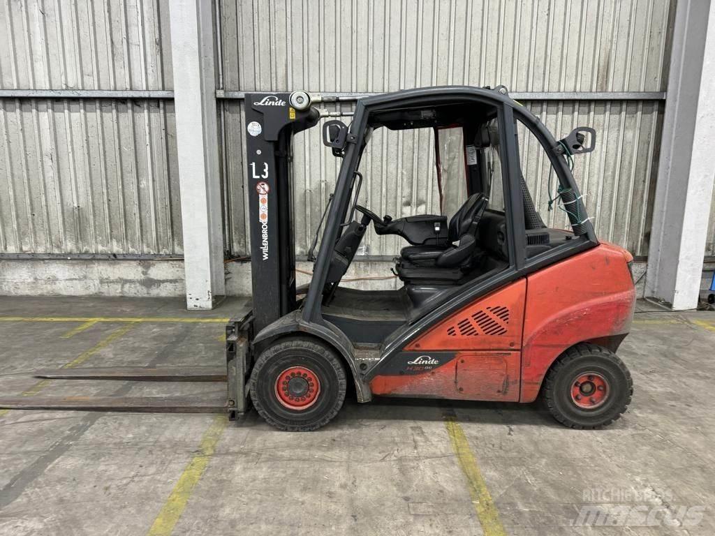 Linde H30D-02 Tehnika ar dīzeļa dzinēju