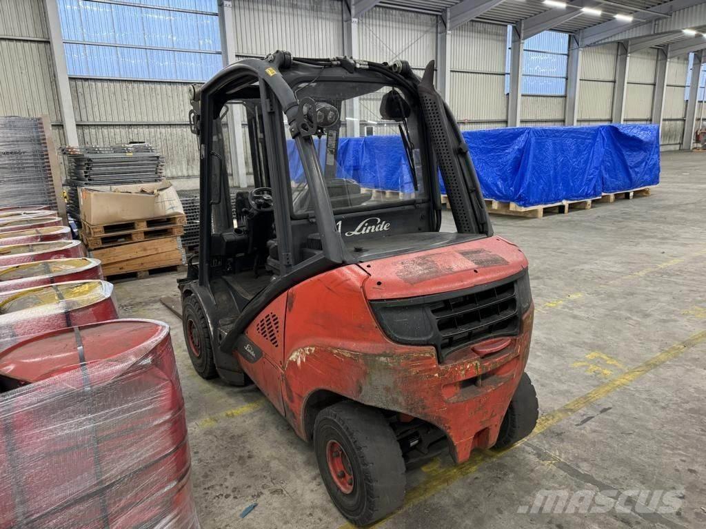 Linde H30D-02 Tehnika ar dīzeļa dzinēju