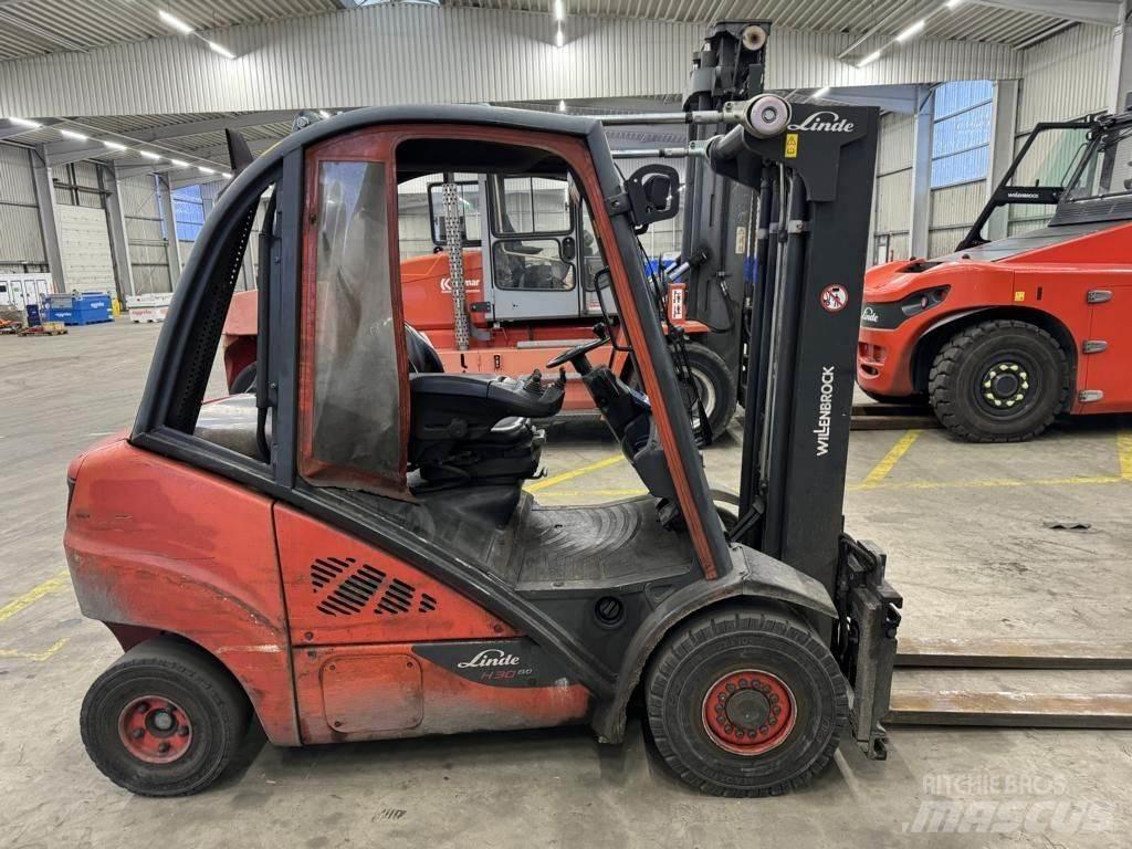Linde H30D-02 Tehnika ar dīzeļa dzinēju