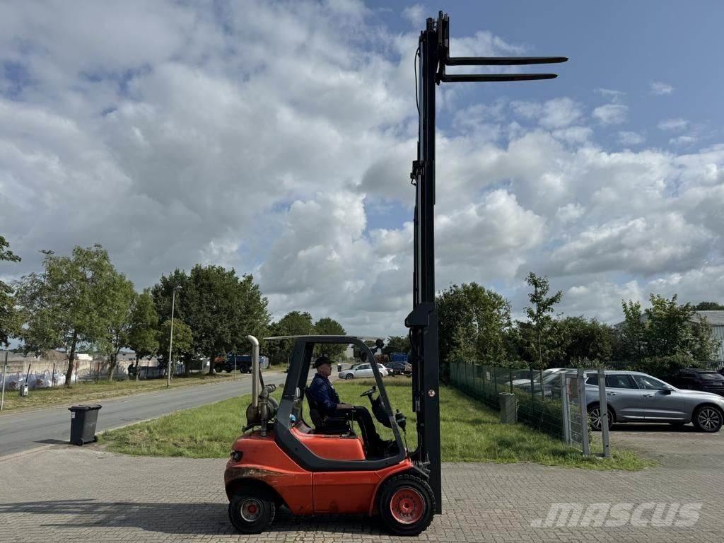 Linde H30D-03 Tehnika ar dīzeļa dzinēju