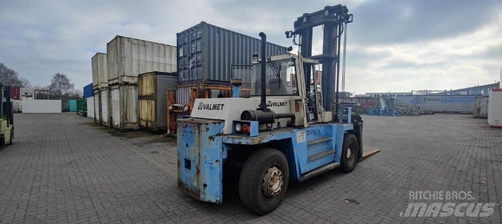 Valmet TD1212S Tehnika ar dīzeļa dzinēju
