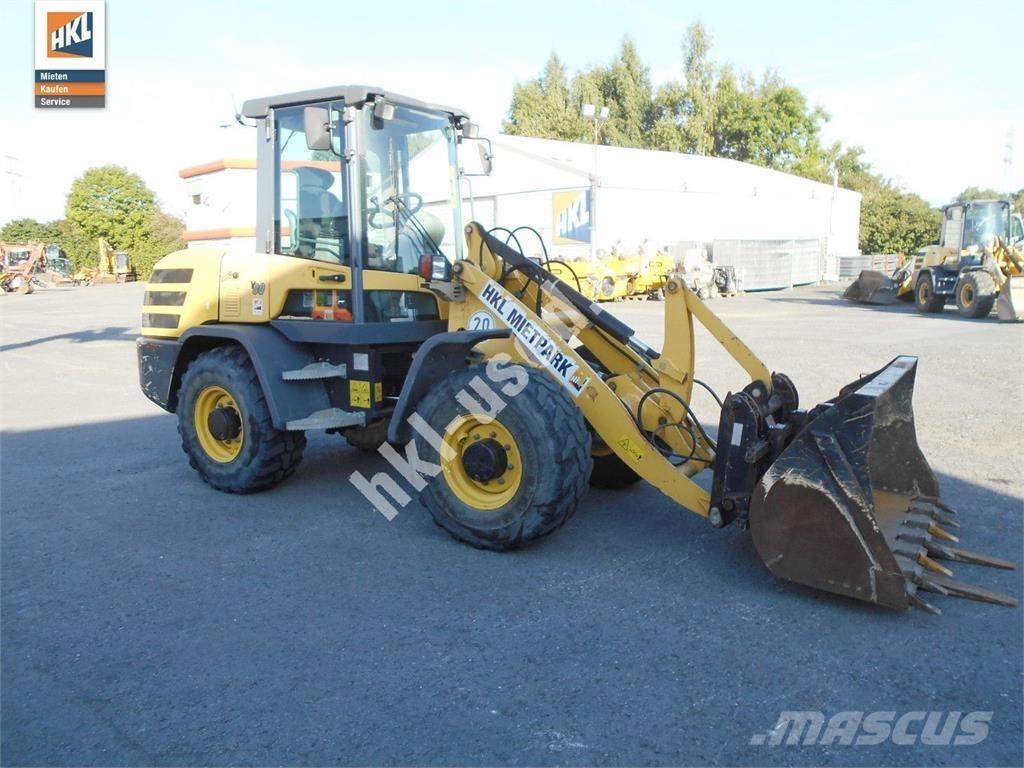 Yanmar V 80 Iekrāvēji uz riteņiem